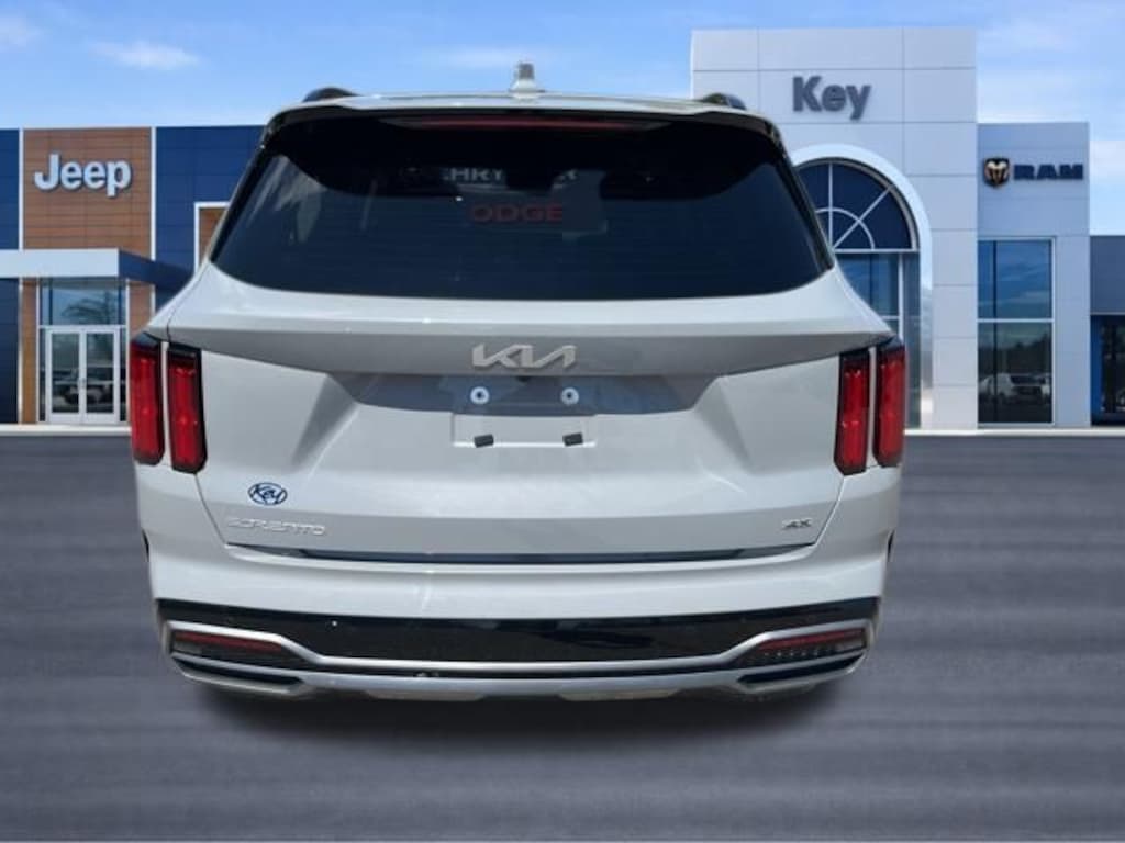 Used 2023 Kia Sorento SX SUV