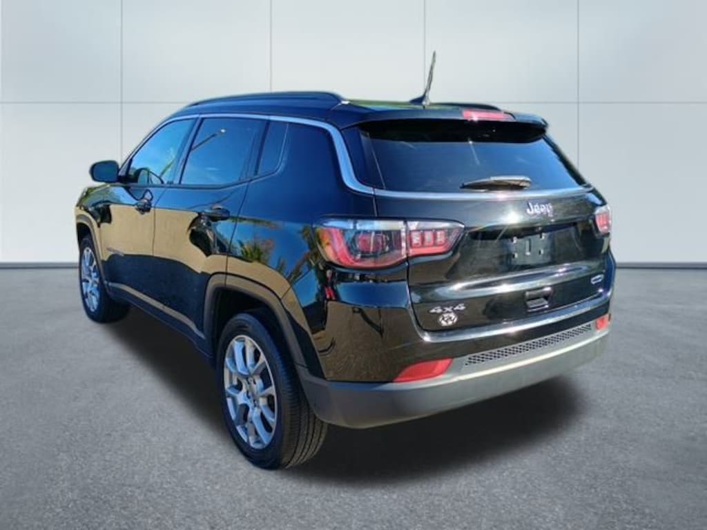 Used 2022 Jeep Compass Latitude Lux SUV