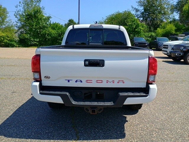 2022 Toyota Tacoma SR5 V6 photo 4