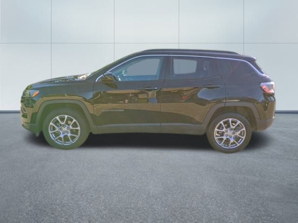Used 2022 Jeep Compass Latitude Lux SUV