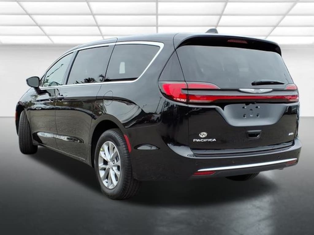 New 2026 Chrysler Pacifica Select Passenger Van