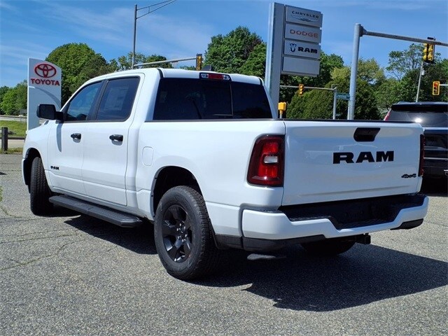 2025 Ram 1500 Tradesman photo 3