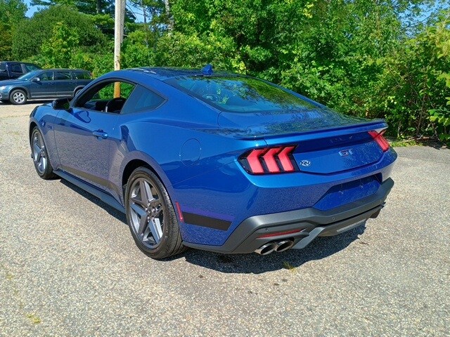 2024 Ford Mustang GT Premium photo 3