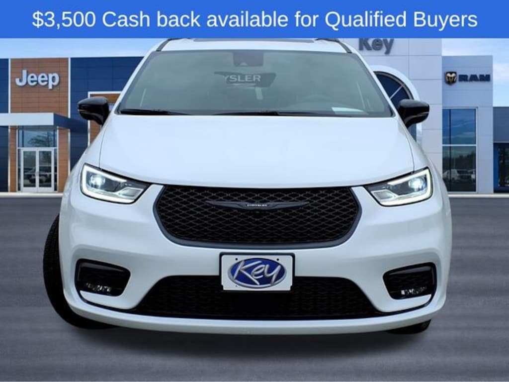 New 2026 Chrysler Pacifica Limited Passenger Van