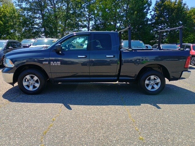 2016 Ram 1500 SLT photo 2