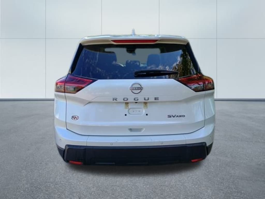 Used 2024 Nissan Rogue SV SUV