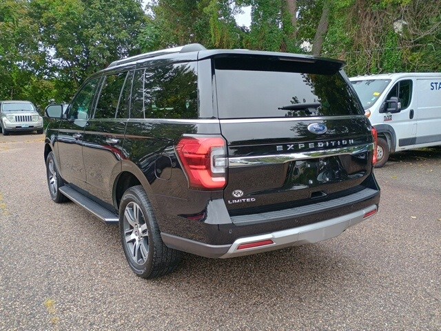 2023 Ford Expedition Limited photo 2