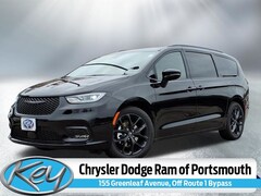 2026 Chrysler Pacifica Limited Passenger Van