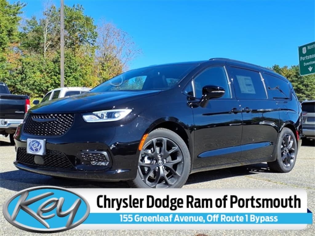 New 2026 Chrysler Pacifica Select Passenger Van
