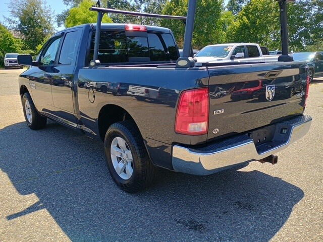 2016 Ram 1500 SLT photo 3