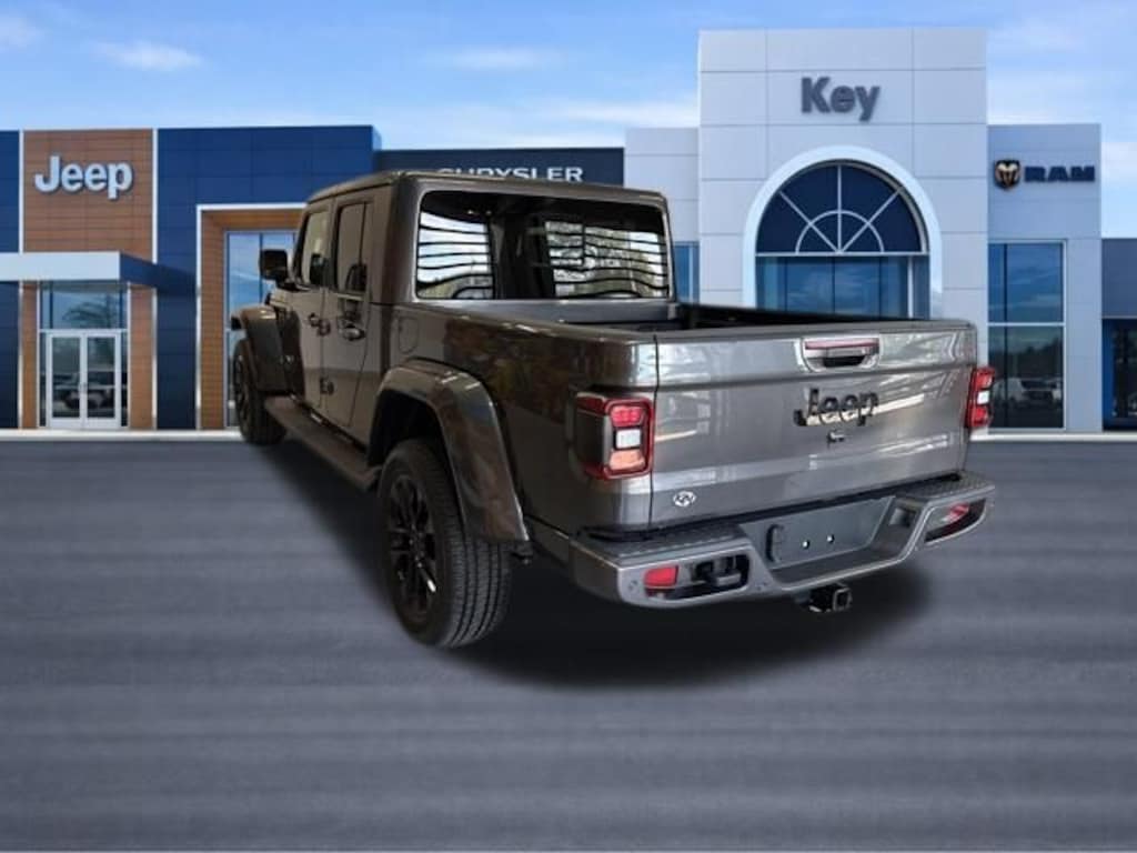 Used 2021 Jeep Gladiator Overland Truck Crew Cab