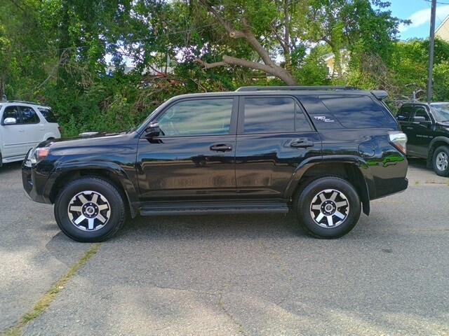 2024 Toyota 4Runner TRD photo 2