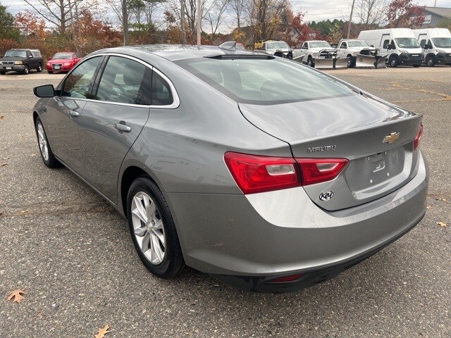 2023 Chevrolet Malibu 1LT photo 3