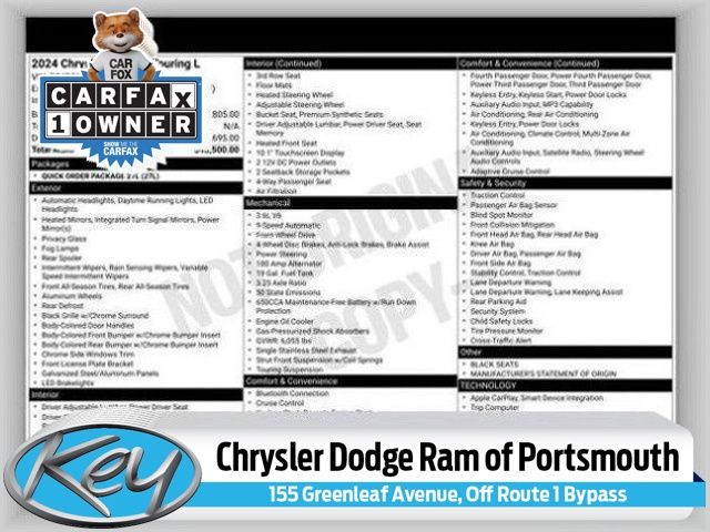 2024 Chrysler Pacifica Touring L's photo