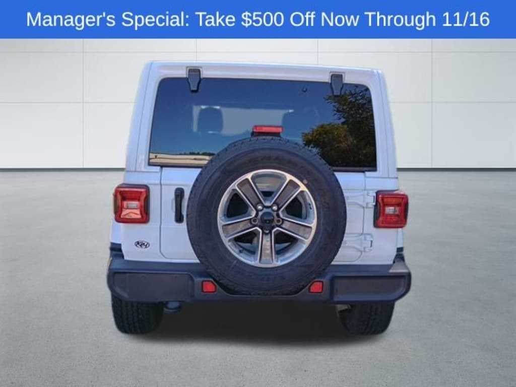 Used 2022 Jeep Wrangler Unlimited Sahara SUV