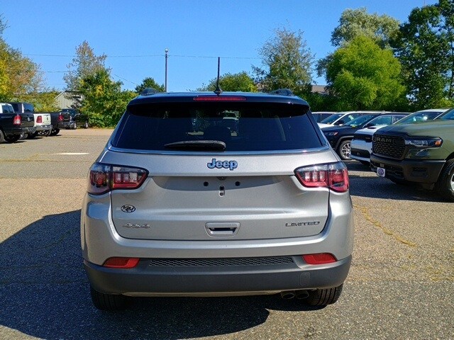2022 Jeep Compass Limited photo 3
