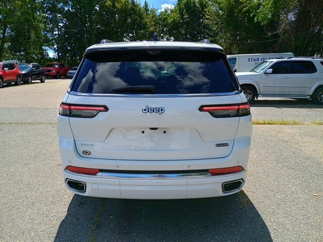 2025 Jeep Grand Cherokee Overland photo 4