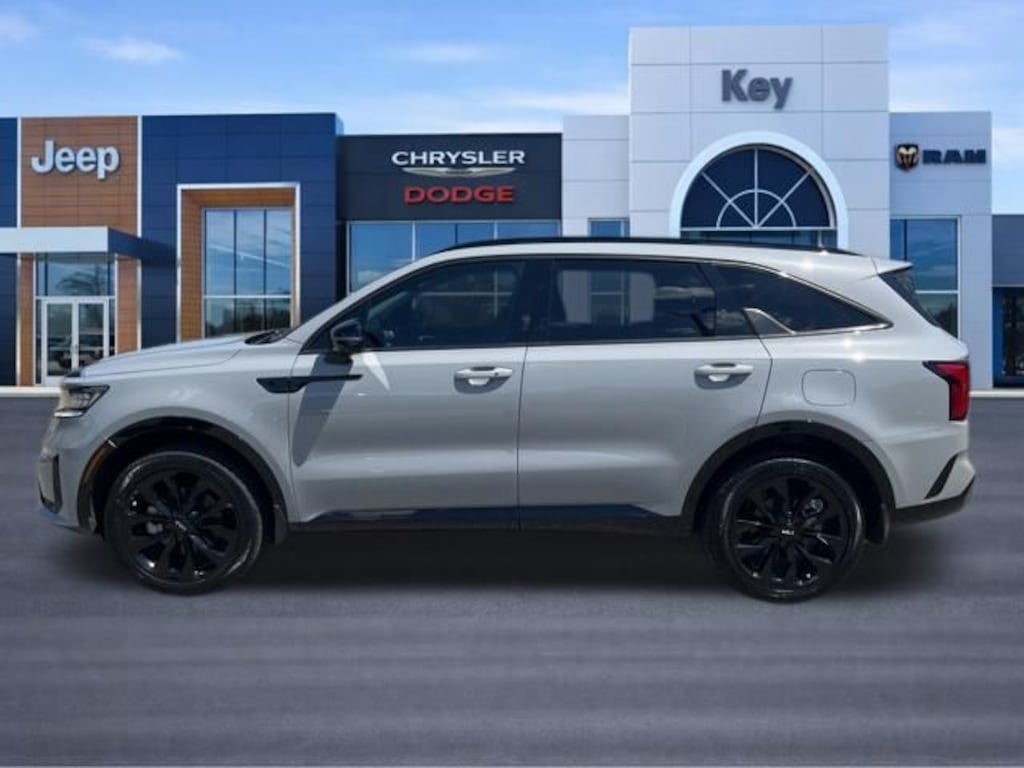 Used 2023 Kia Sorento SX SUV