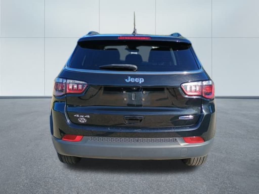 Used 2022 Jeep Compass Latitude Lux SUV