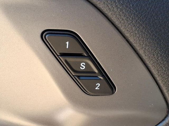 2026 Chrysler Pacifica Select - Photo 10