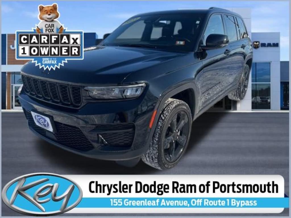 Used 2023 Jeep Grand Cherokee Laredo SUV