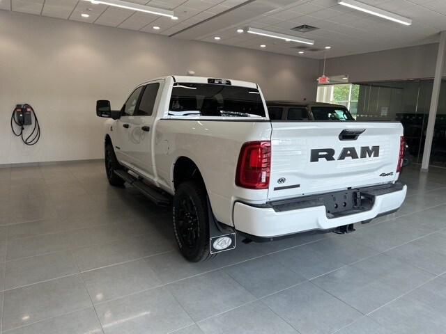 2025 Ram 2500 Big Horn photo 3