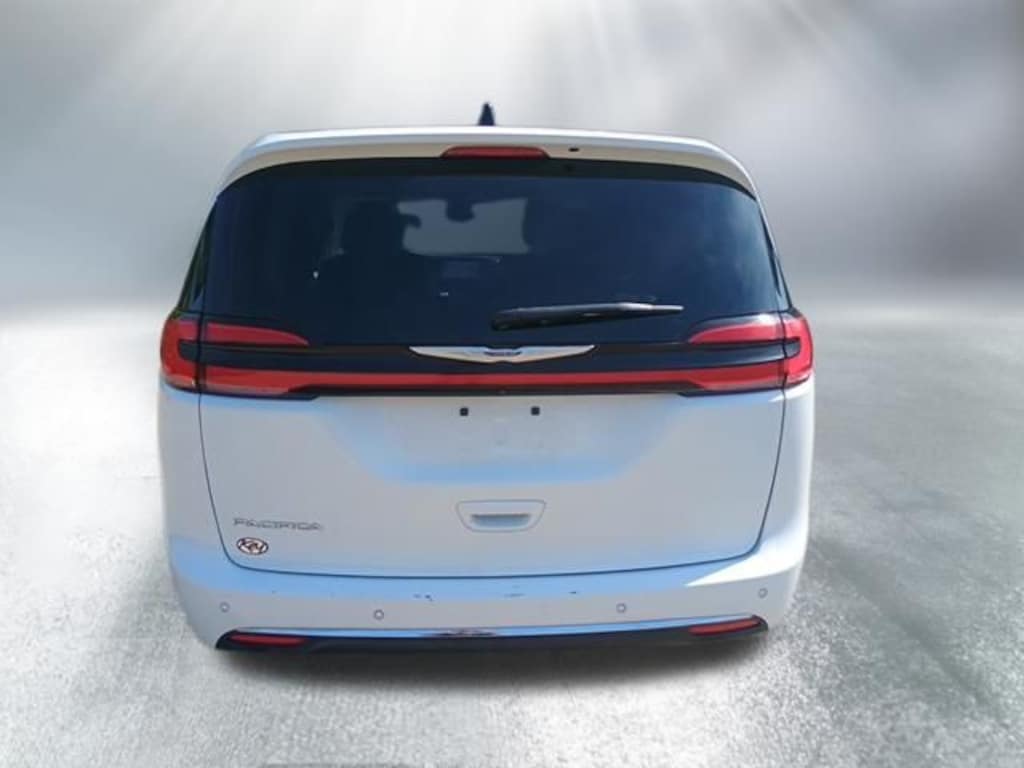 Used 2023 Chrysler Pacifica Touring L Van Passenger Van