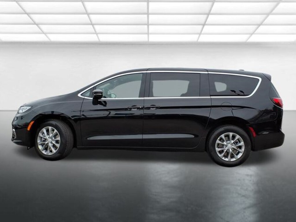 New 2026 Chrysler Pacifica Select Passenger Van