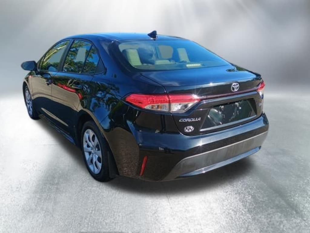 Used 2022 Toyota Corolla LE Sedan