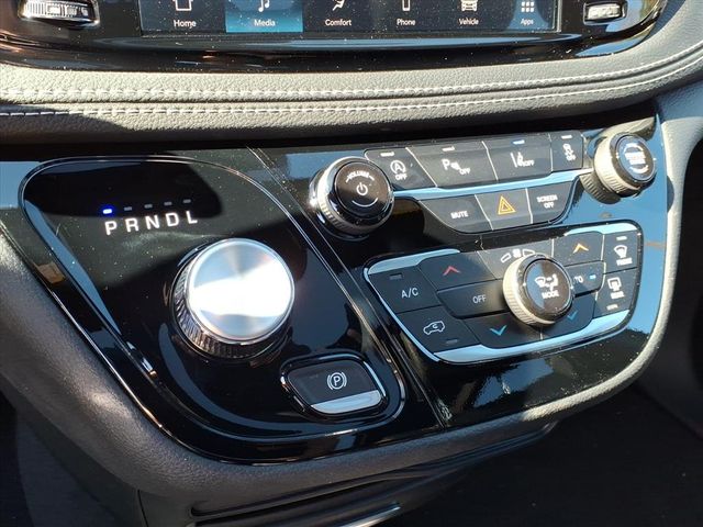 2026 Chrysler Pacifica Select - Photo 19