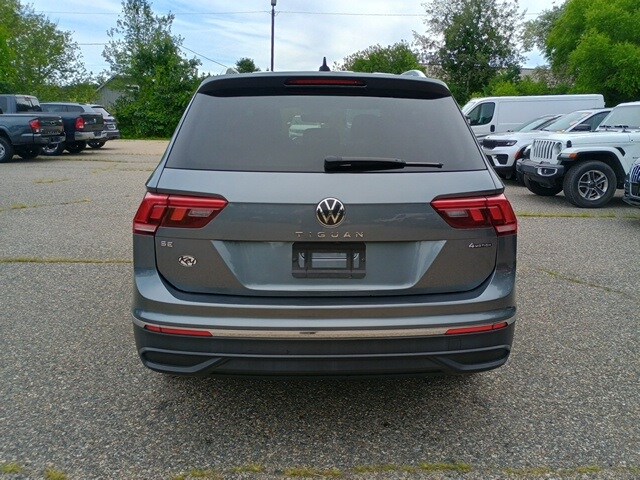 2022 Volkswagen Tiguan SE photo 3