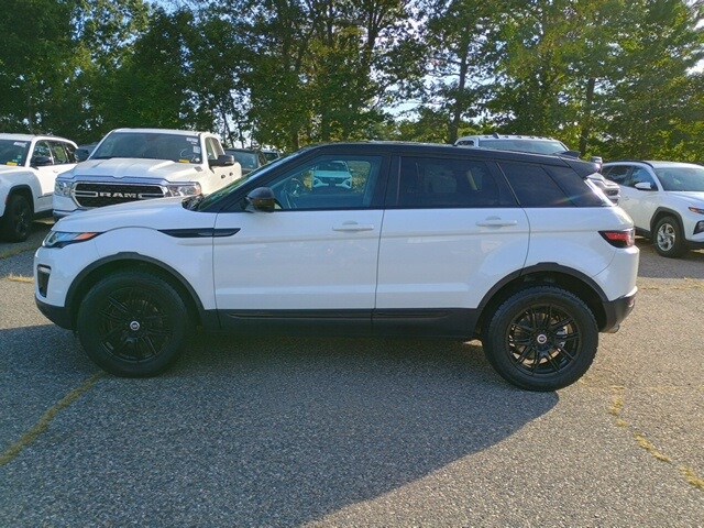 2018 Land Rover Range Rover Evoque SE photo 2