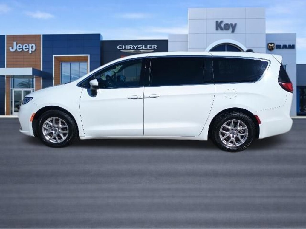 Used 2023 Chrysler Pacifica Touring L Van Passenger Van