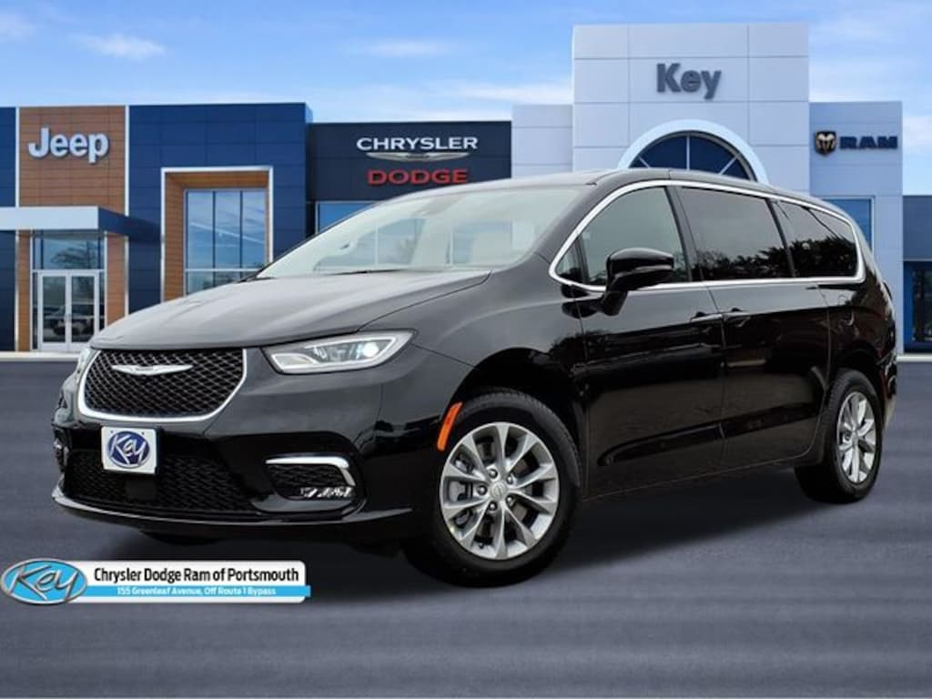 New 2026 Chrysler Pacifica Select Passenger Van