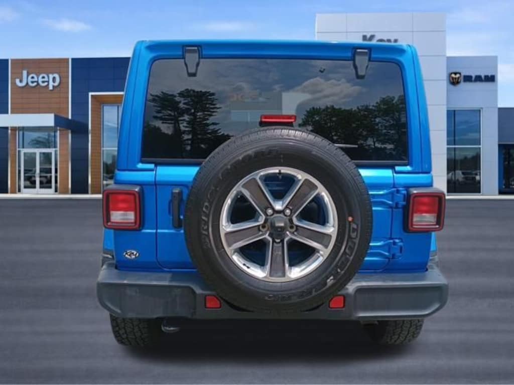 Used 2023 Jeep Wrangler 4-DOOR SAHARA 4X4 SUV