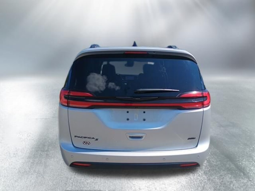 Used 2023 Chrysler Pacifica Touring L Van Passenger Van