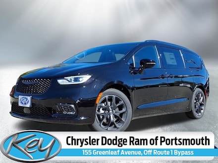 2026 Chrysler Pacifica Select Passenger Van
