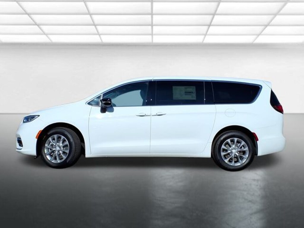 New 2026 Chrysler Pacifica Select Passenger Van