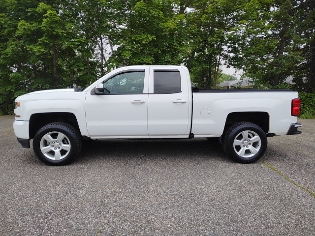 Used 2018 Chevrolet Silverado 1500 LT Z71 with VIN 1GCVKREC4JZ192933 for sale in Portsmouth, NH