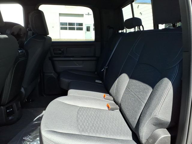 2025 RAM 3500 Tradesman - Photo 12