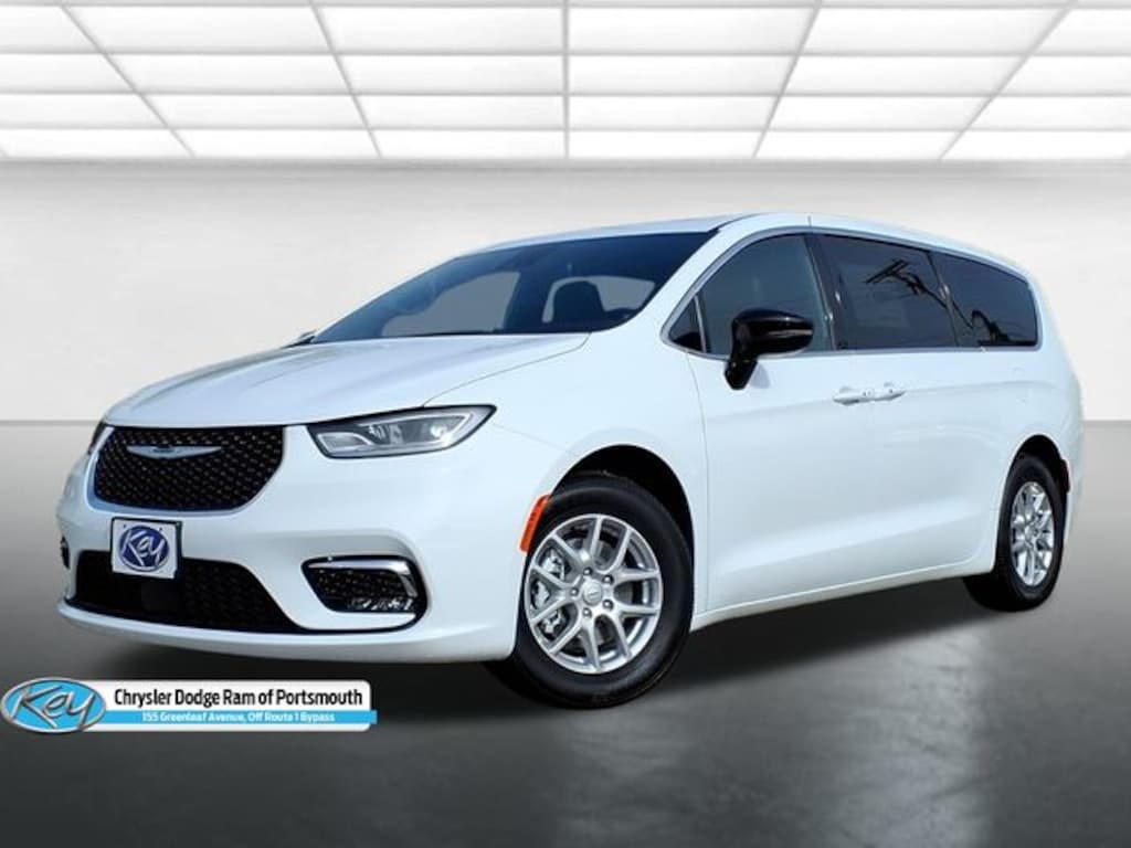 New 2026 Chrysler Pacifica Select Passenger Van