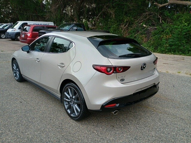 2023 Mazda Mazda3 Hatchback 2.5 s Preferred photo 3