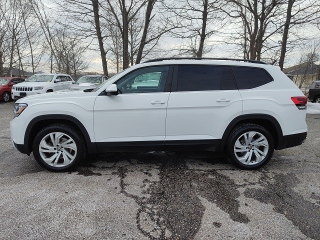 Used 2022 Volkswagen Atlas SE w/Tech with VIN 1V2HP2CA4NC509950 for sale in Portsmouth, NH