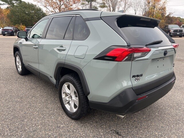 2021 Toyota RAV4 Hybrid XLE photo 3