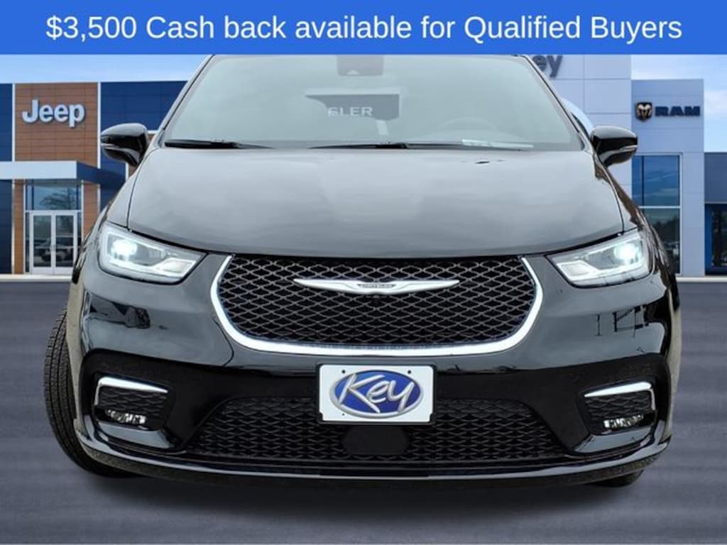 New 2026 Chrysler Pacifica Select Passenger Van