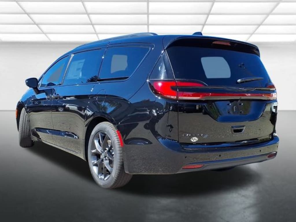 New 2026 Chrysler Pacifica Select Passenger Van