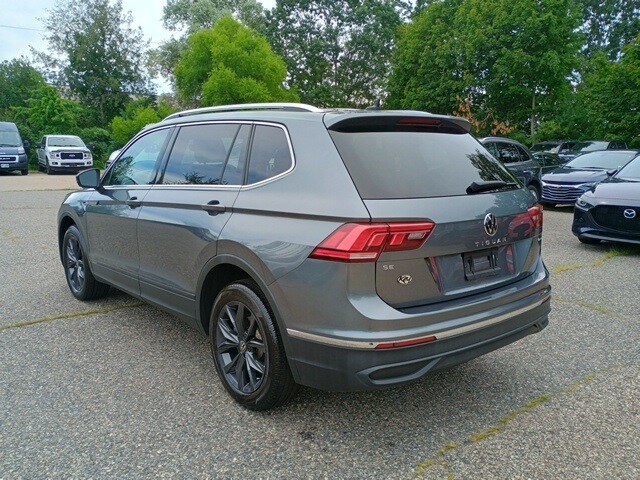 2022 Volkswagen Tiguan SE photo 2