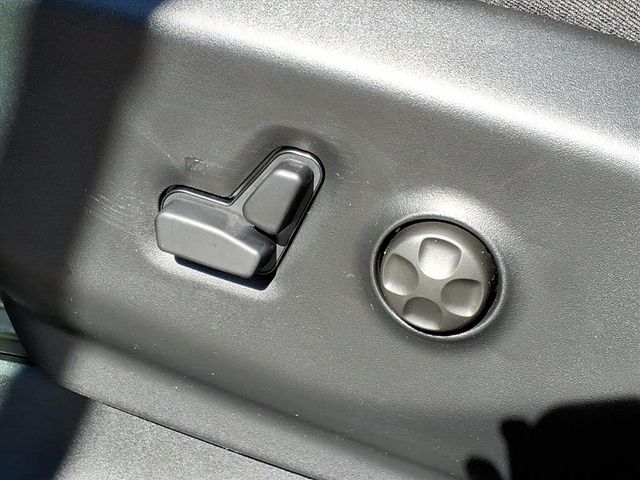 2026 Chrysler Pacifica Select - Photo 9