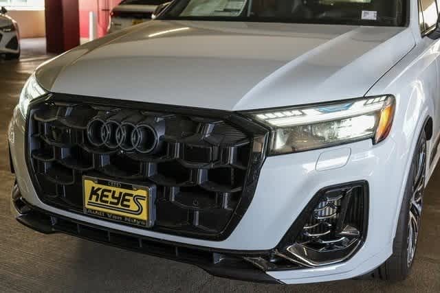 Thumbnail: 2025 Audi SQ7 - 8