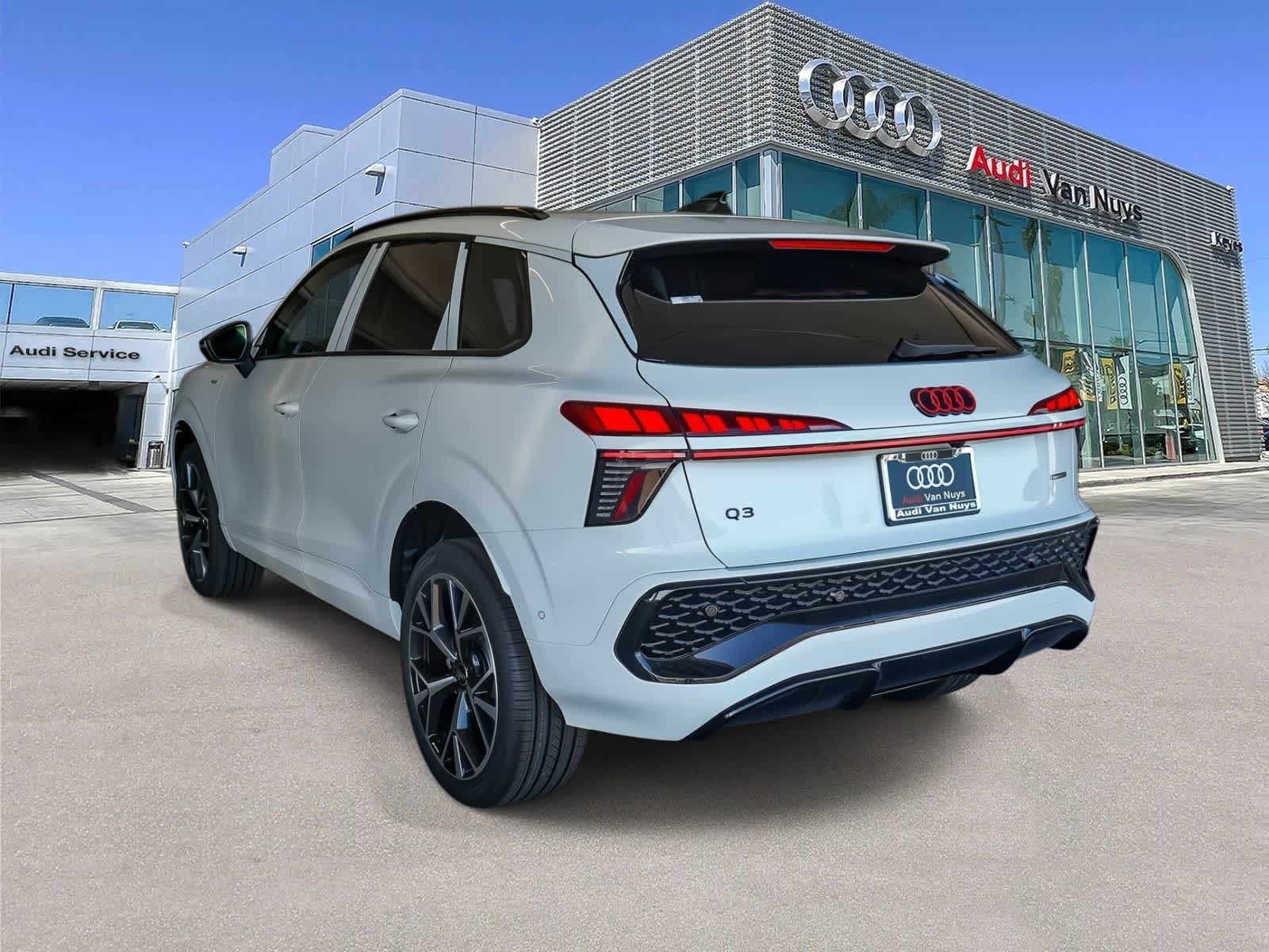 Thumbnail: 2026 Audi Q3 - 6